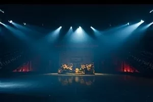 《风起图纸》铺满桌面的建筑手绘稿